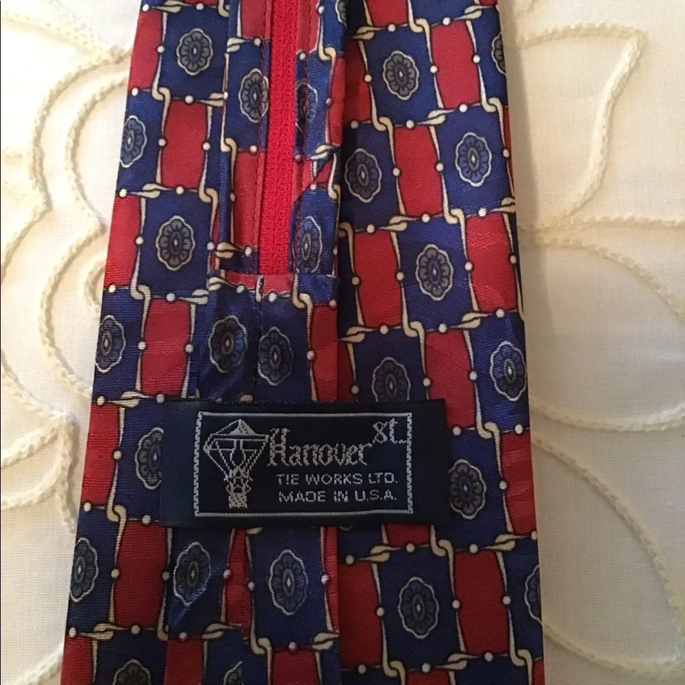 Men’s red zip tie Hanover made in the USA